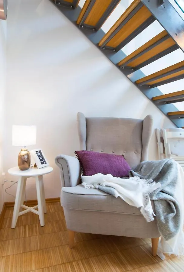 Modern Apartment Charvatova Praga
