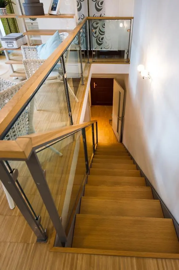 Modern Apartment Charvatova Praga