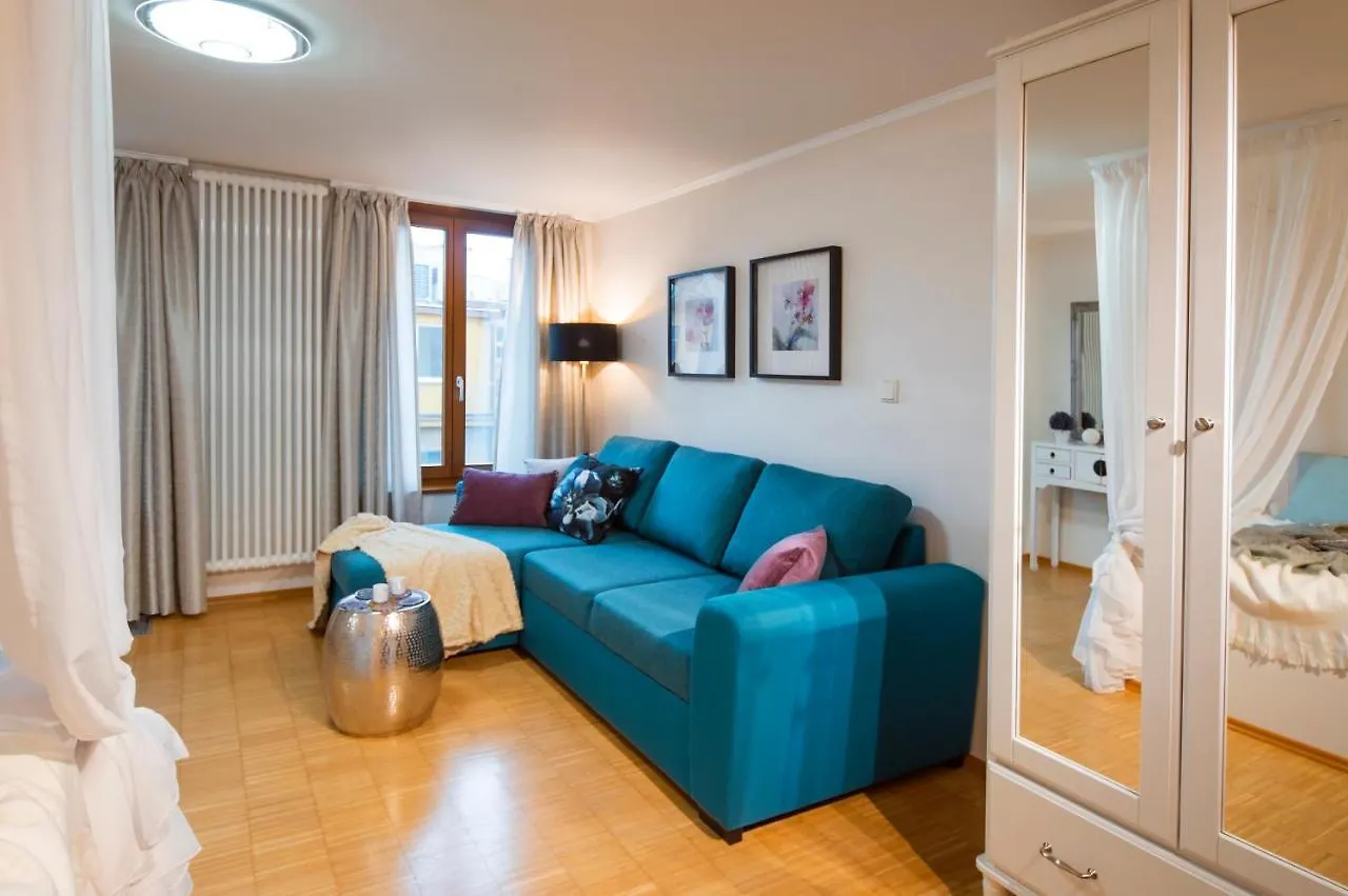 Modern Apartment Charvatova Prague 0*,