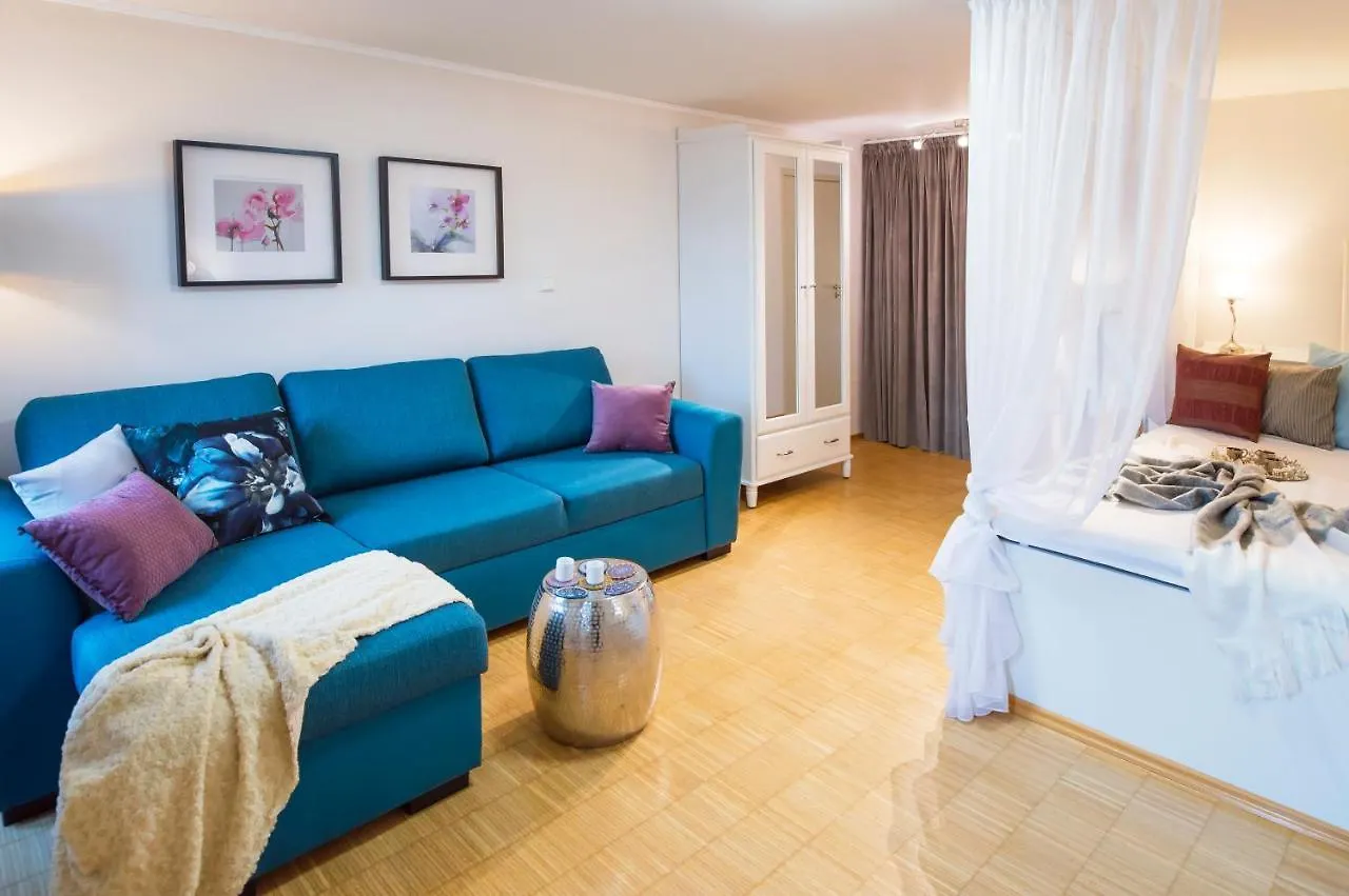 Modern Apartment Charvatova Praga