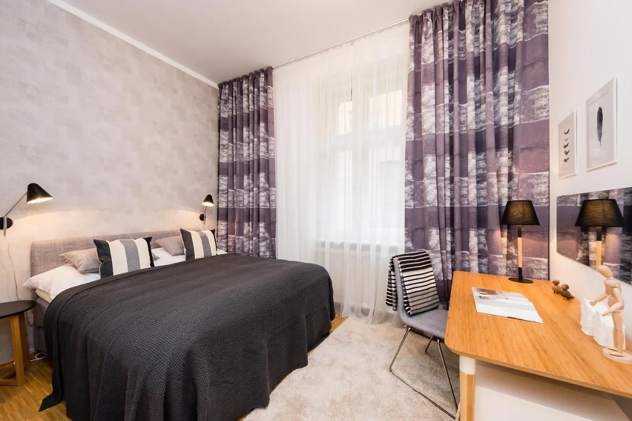 Modern Apartment Charvatova Praga República Checa