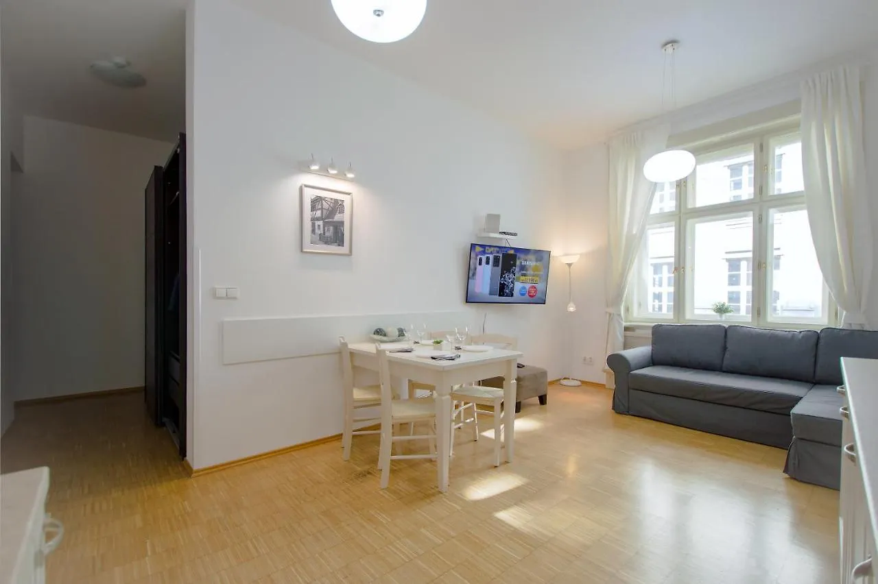Modern Apartment Charvatova Praga