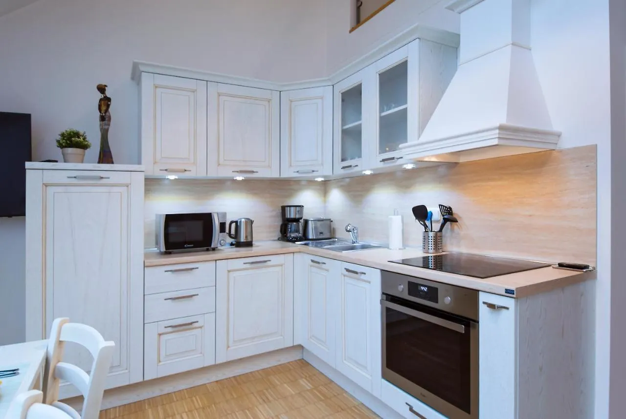 Modern Apartment Charvatova Praga República Checa