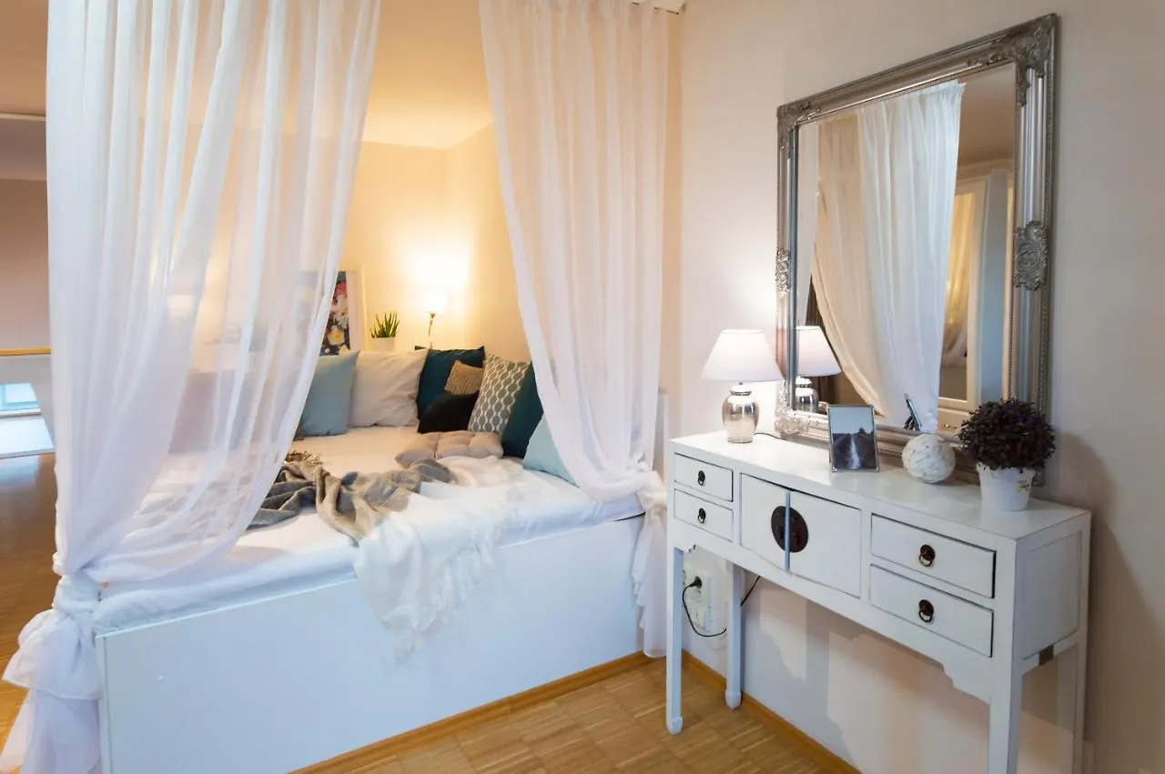 Modern Apartment Charvatova Praga