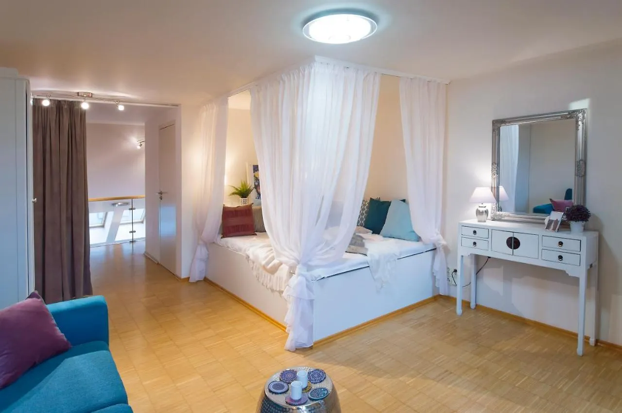 Modern Apartment Charvatova Prag